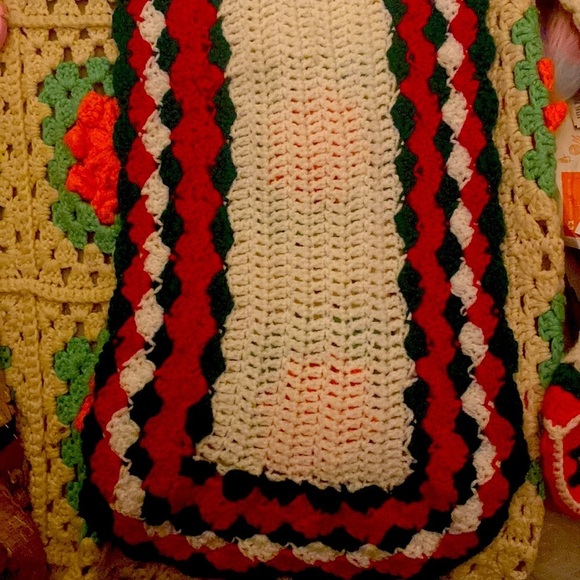 Two for one! Beautifully knit bundle! A lovely Christmas Stocking and a Runner! - Picture 6 of 9
